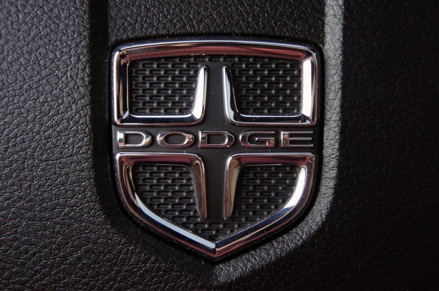  Dodge Charger Rallye V6 2011 года  (фото 22 из 42)